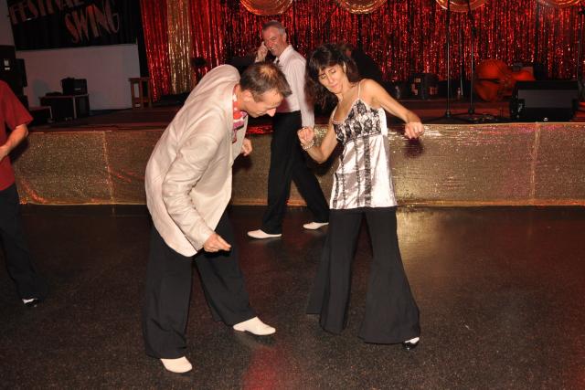 min 2010 11 13 fous swing 383
